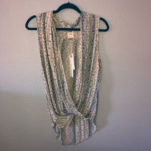 O’neil open front tank top | NWT | Medium